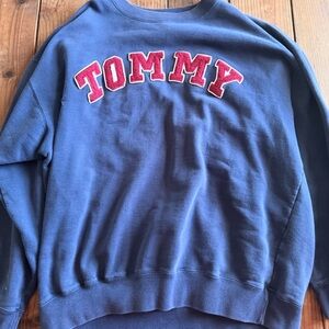 Tommy Hilfiger Men's Navy and Red Crewneck Sweater